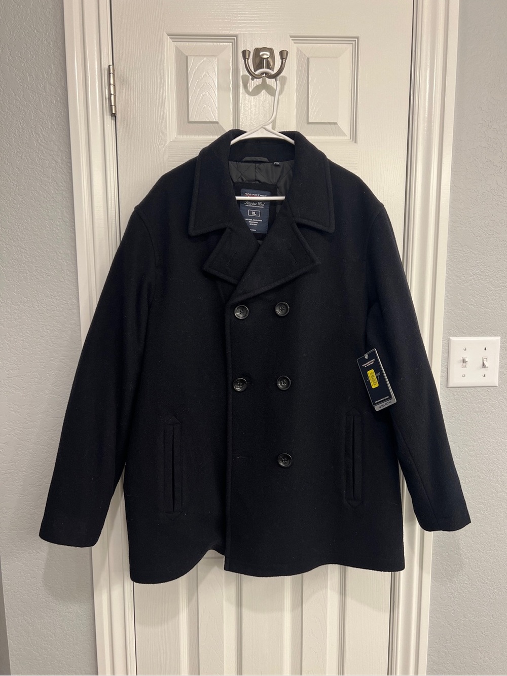 Roundtree & Yorke Men's Black Double-Breasted Pea Coat